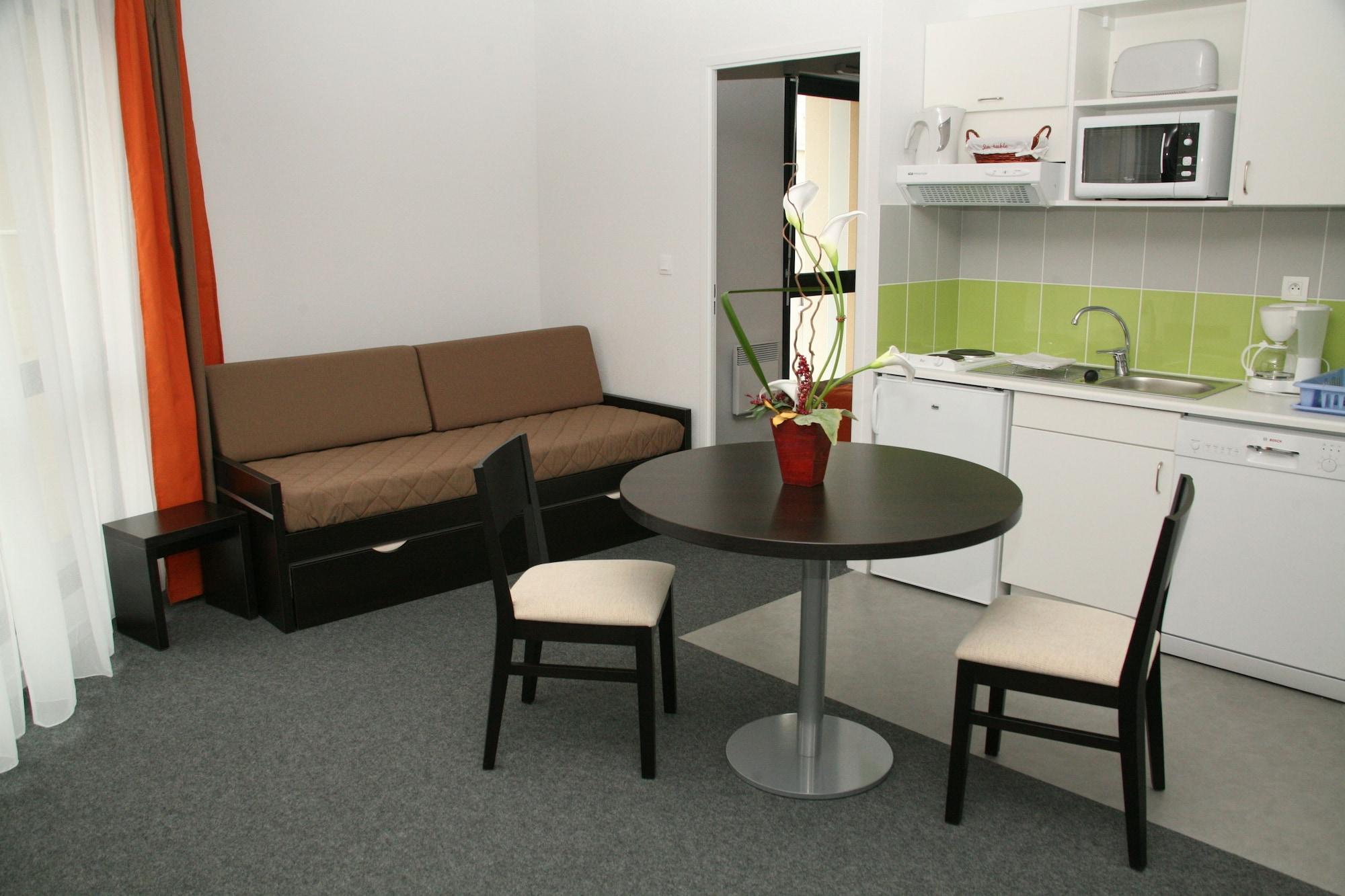 Nemea Appart Hotel Home Suite Nancy Centre Luaran gambar
