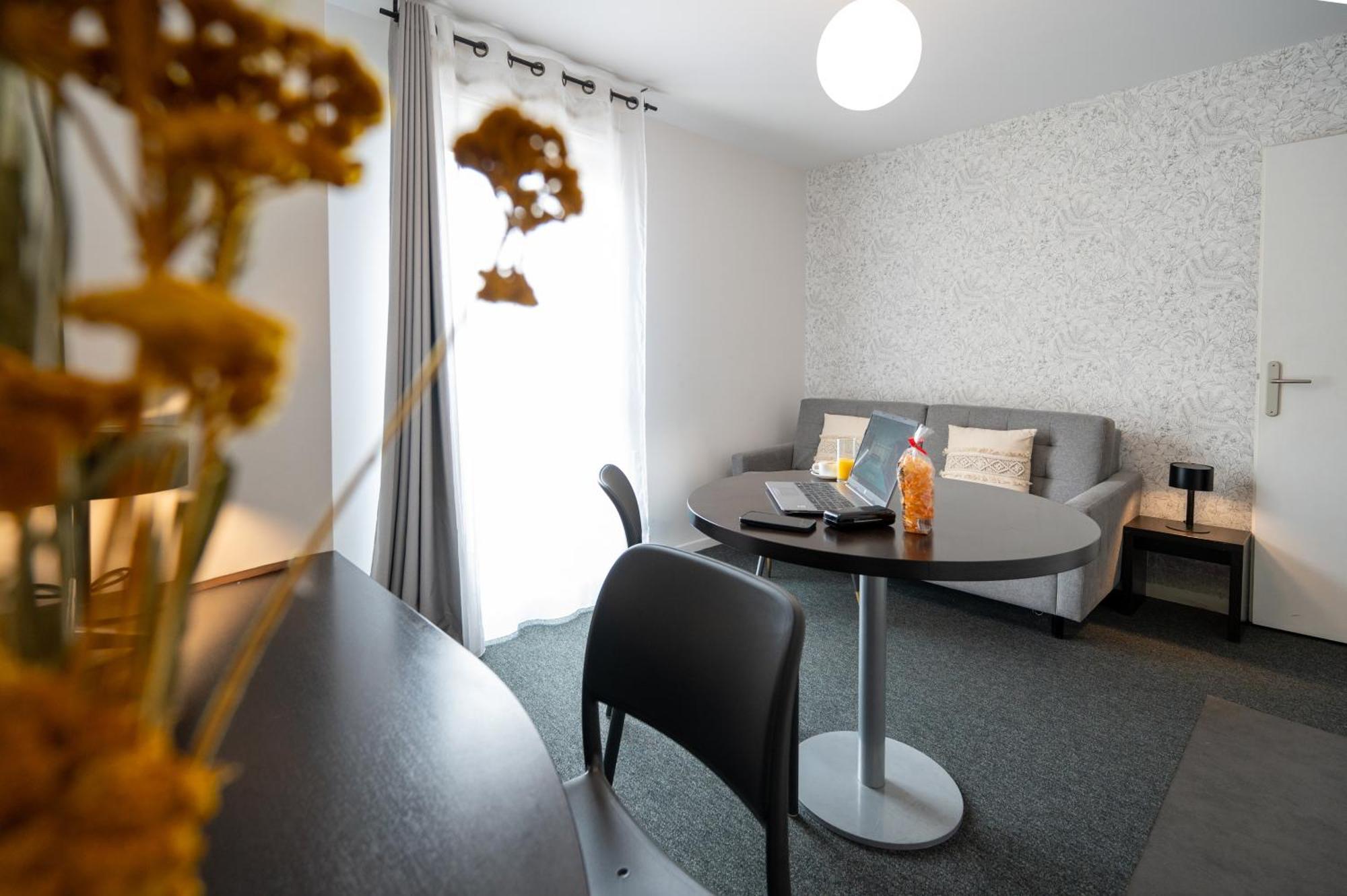 Nemea Appart Hotel Home Suite Nancy Centre Luaran gambar