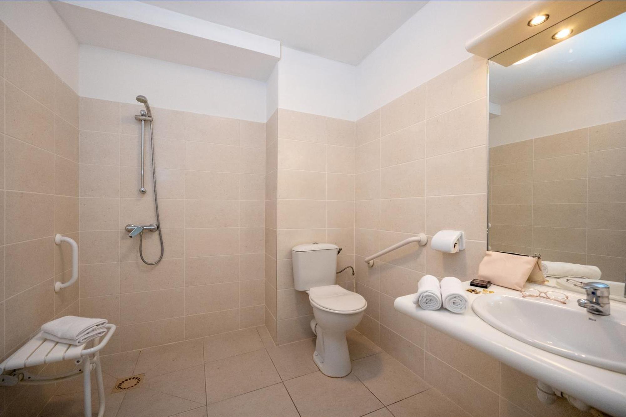 Nemea Appart Hotel Home Suite Nancy Centre Luaran gambar