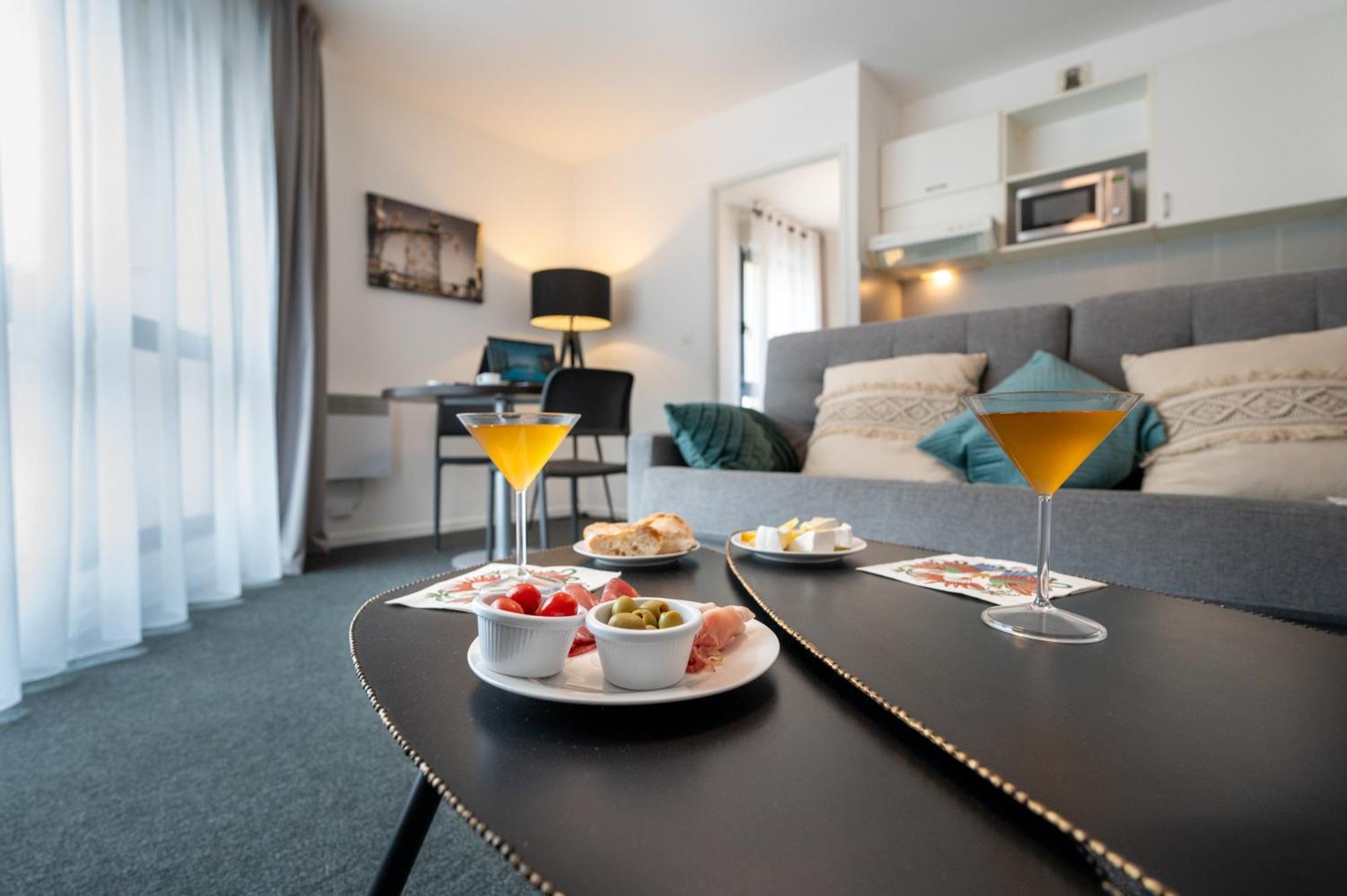 Nemea Appart Hotel Home Suite Nancy Centre Luaran gambar