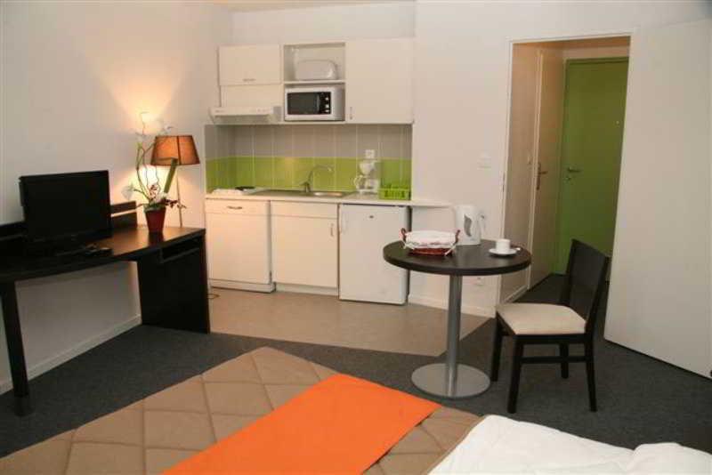 Nemea Appart Hotel Home Suite Nancy Centre Luaran gambar