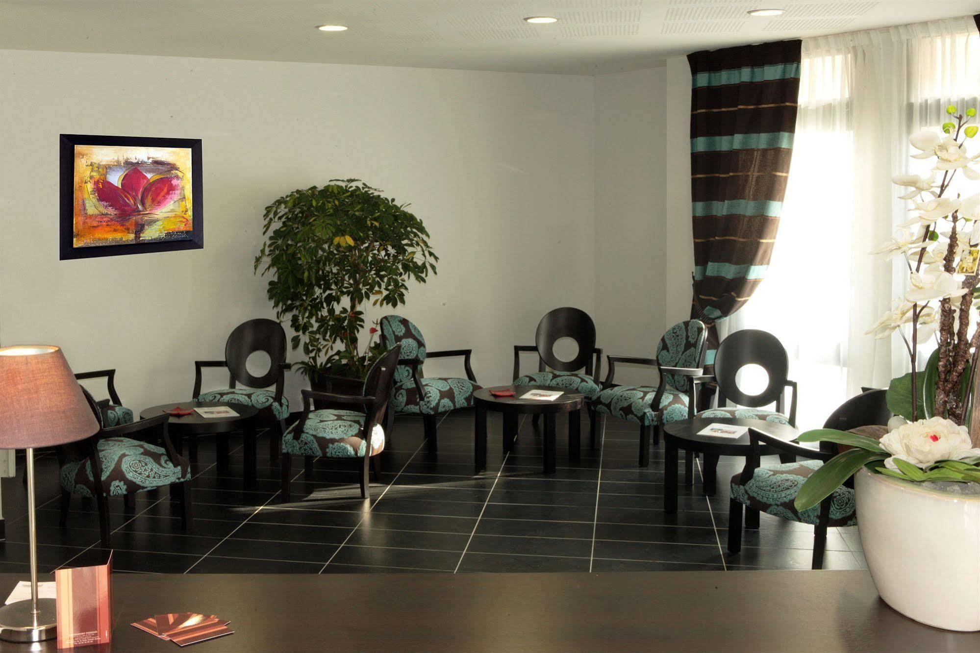 Nemea Appart Hotel Home Suite Nancy Centre Luaran gambar